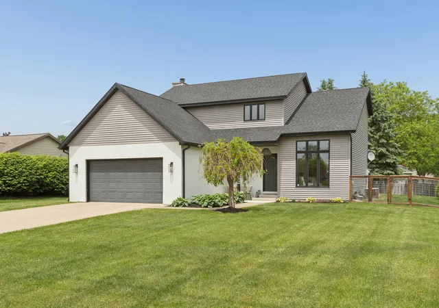 Photo 1 of Single family home for sale at 729 Maiden Ln, Saint Joseph, MI 49085 | MLS# 69026025668 | Listing updated on 2026-06-01