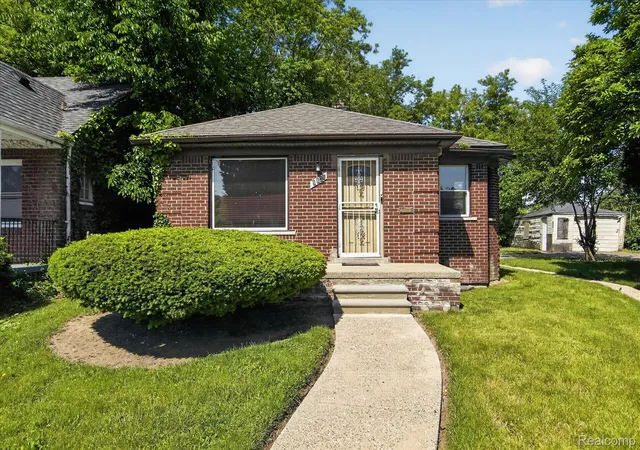 Homes for sale in Detroit, MI | 9821 Manistique St, Detroit, MI 48224 | MLS# 20261039359