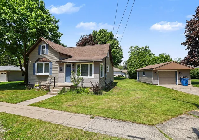 Photo 1 of Single family home for sale at 1306 27th Street, Manistee, MI 49660 | MLS# 67026025680 | Listing updated on 2026-09-15