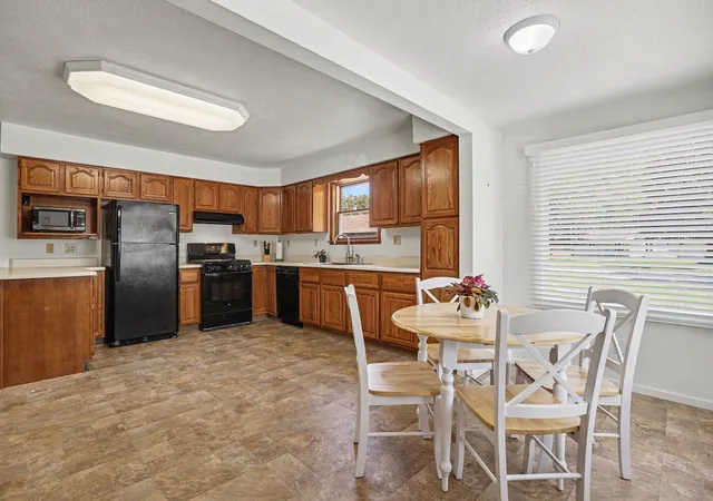 Photo 3 of Single family home for sale at 1306 27th Street, Manistee, MI 49660 | MLS# 67026025680 | Listing updated on 2026-09-15