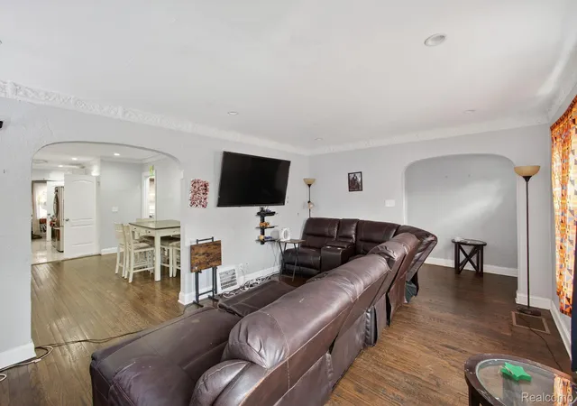 3rd image of 16563 Wildemere St, Detroit, MI 48221 | MLS# 20261039374