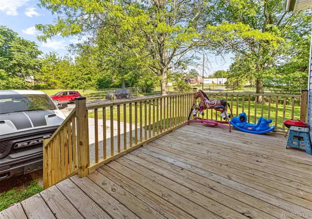 3rd image of 9983 Quincy St, Detroit, MI 48204 | MLS# 20261039378