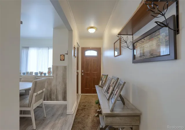 Listing Photo 4 - Condo for sale in building located at 30784 Quinkert St, Roseville, MI 48066