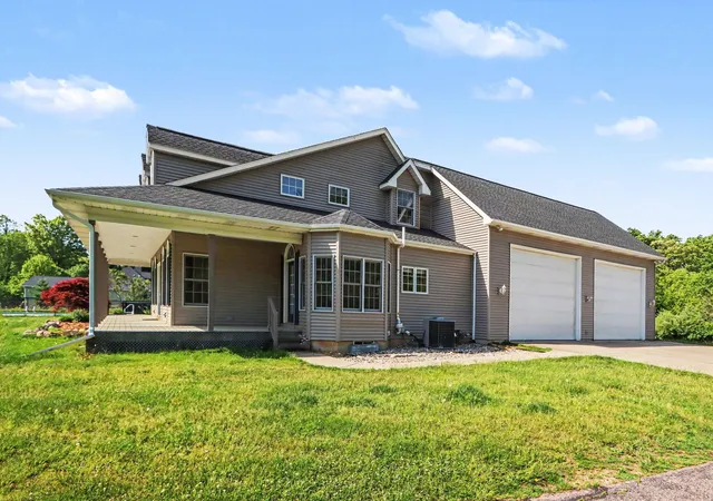 3rd image of 10031 Taplin Ln, Plainwell, MI 49080 | MLS# 66026025702