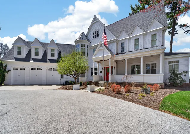 5th image of 5592 S Shore Dr, Whitehall, MI 49461 | MLS# 71026025710