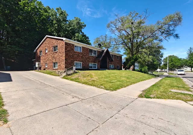 1st image of 1870 Prairie Pkwy Sw, Wyoming, MI 49519 | MLS# 65026025716