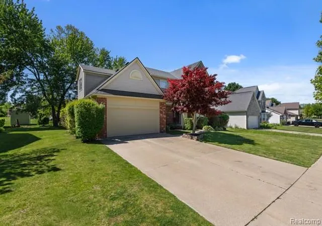 3rd image of 8363 Sherwood Dr, Grand Blanc, MI 48439 | MLS# 20261039420