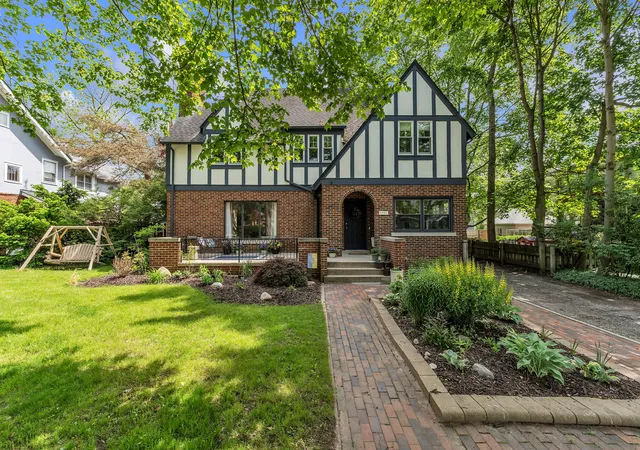 1st image of 1322 Granger Ave, Ann Arbor, MI 48104 | MLS# 81026025725