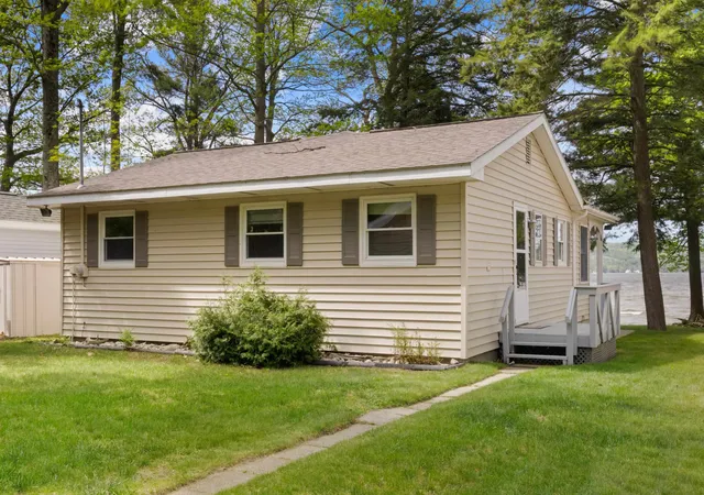 Photo 3 of Single family home for sale at 8735 Deadstream Rd, Honor, MI 49640 | MLS# 78080068961 | Listing updated on 2026-06-12