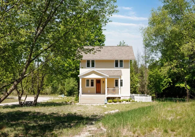 Homes for sale in Cleveland Township Leelanau, MI | 220 W Harbor Hwy, Cleveland Township Leelanau, MI 49664 | MLS# 78080068962