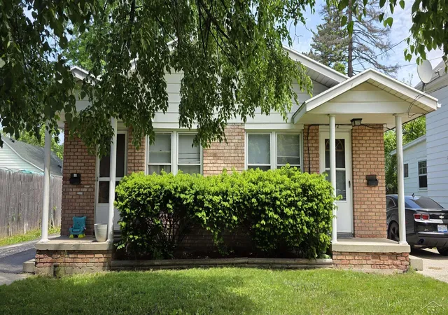 1st image of 612 Wayne St, Saginaw, MI 48602 | MLS# 61050209449
