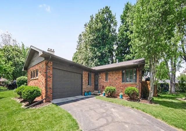 Photo 2 of Single family home for sale at 17 Sycamore Dr, Chelsea, MI 48118 | MLS# 81026025756 | Listing updated on 2026-06-19
