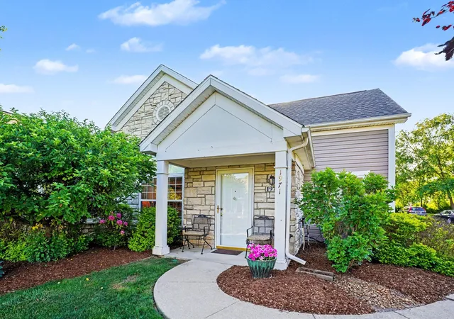 1st image of 1971 Brighton Ln, Portage, MI 49024 | MLS# 66026025763