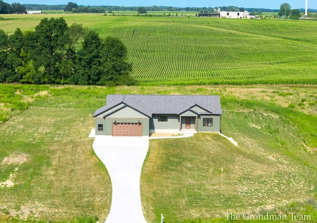 3rd image of 3421 Calming Meadows Ct, Middleville, MI 49333 | MLS# 65026025771