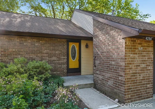 Listing Photo 2 - Condo for sale in building located at 4294 Indian Spring Dr SW, Grandville, MI 49418