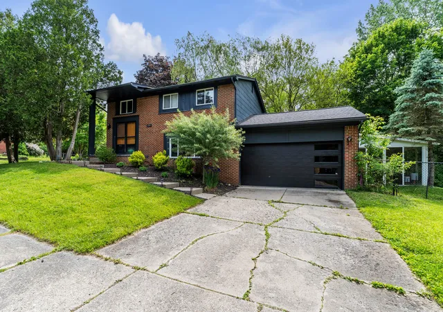 Photo 3 of Single family home for sale at 2350 Hilldale Dr, Ann Arbor, MI 48105 | MLS# 81026025784 | Listing updated on 2026-06-03