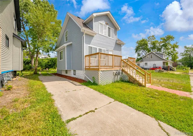 Photo 2 of Single family home for sale at 18844 Syracuse St, Detroit, MI 48234 | MLS# 20261039488 | Listing updated on 2026-07-25