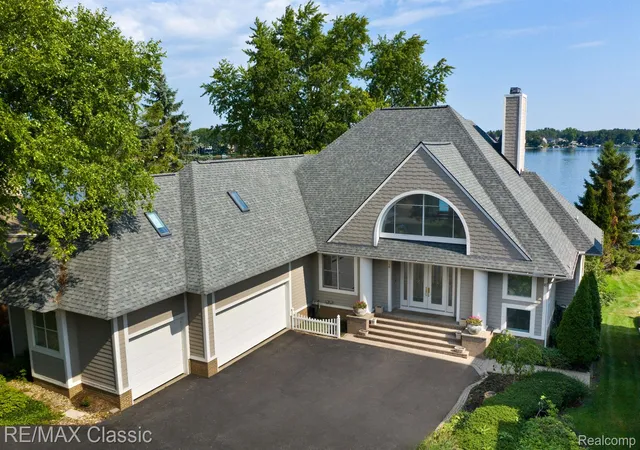 Homes for sale in Wolverine Lake Village Oakland, MI | 826 Wolverine Dr, Wolverine Lake Village Oakland, MI 48390 | MLS# 20261039499
