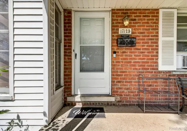 Photo 4 of Single family home for sale at 17125 Lennane, Redford, MI 48240 | MLS# 20261039523 | Listing updated on 2026-08-06