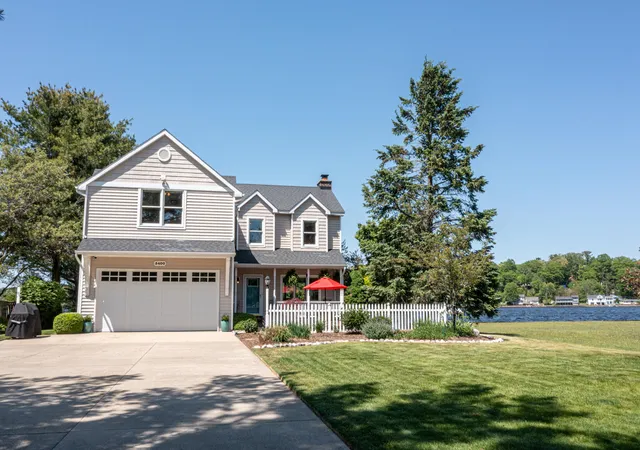 Photo 2 of Single family home for sale at 5400 Tonto Rd, Pentwater, MI 49449 | MLS# 67026025845 | Listing updated on 2026-06-05