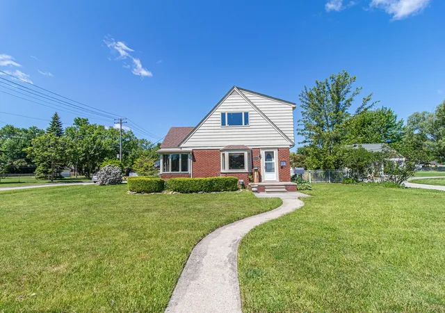 Photo 3 of Single family home for sale at 30007 Maison St, Saint Clair Shores, MI 48082 | MLS# 81026025851 | Listing updated on 2026-08-23