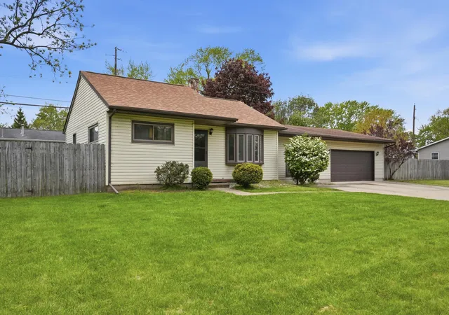 Homes for sale in Monroe City Monroe, MI | 3350 Pearl Dr, Monroe City Monroe, MI 48162 | MLS# 81026025850