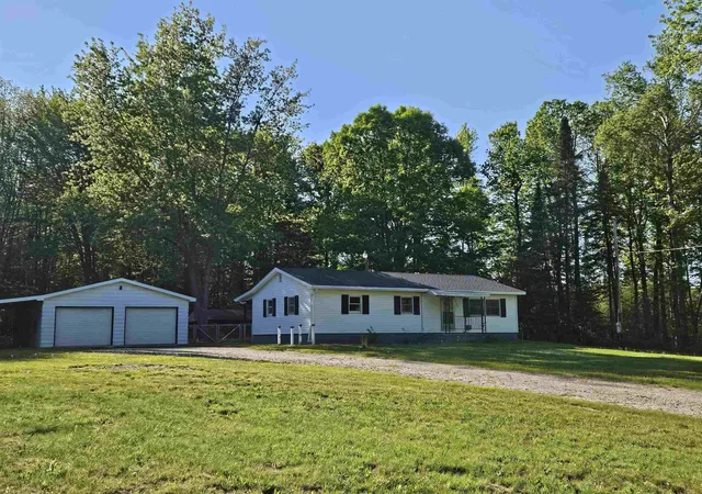 Homes for sale in Lake City, MI | 4774 S Lachance Rd, Lake City, MI 49651 | MLS# 78080068987