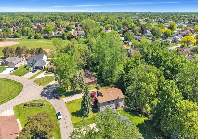 Homes for sale in Clinton Charter Township Macomb, MI | 18823 Millar Rd, Clinton Charter Township Macomb, MI 48036 | MLS# 20261039545