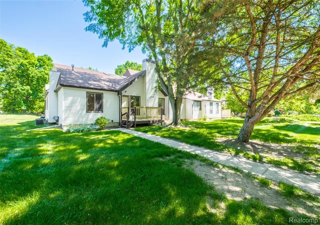 4th image of 2925 Staten Ave #6, Lansing, MI 48910 | MLS# 20261039553