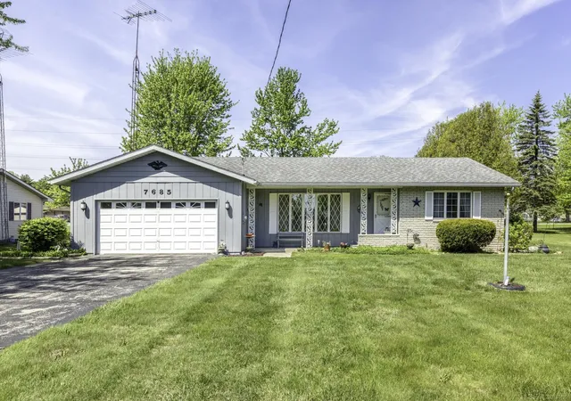 Homes for sale in Lexington, MI | 7685 Countryside Rd, Lexington, MI 48450 | MLS# 58050209501