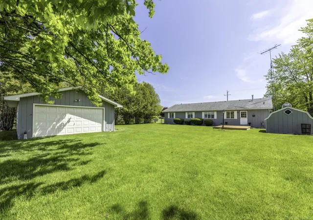 Homes for sale in Lexington, MI | 7685 Countryside Rd, Lexington, MI 48450 | MLS# 58050209501