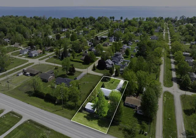 Homes for sale in Lexington, MI | 7685 Countryside Rd, Lexington, MI 48450 | MLS# 58050209501