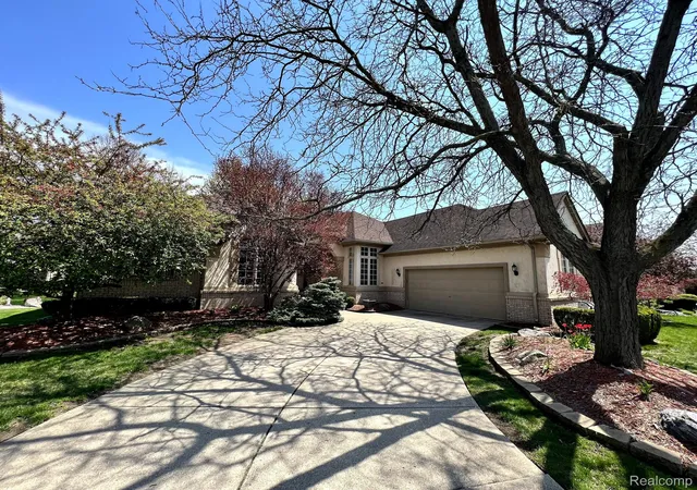 Photo 2 of Single family home for sale at 48280 Elmwood Dr, Shelby Township, MI 48315 | MLS# 20261039554 | Listing updated on 2026-08-23