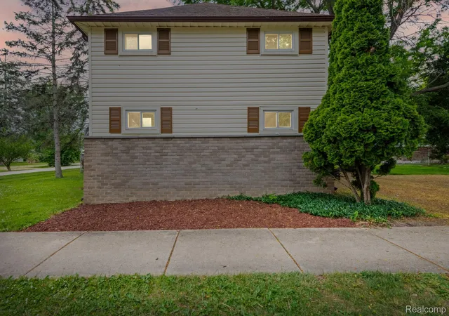 2nd image of 7993 Church Rd, Grosse Ile, MI 48138 | MLS# 20261039601