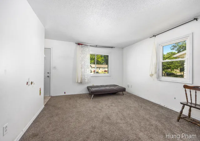 5th image of 3542 Wedgewood Dr SW, Wyoming, MI 49519
