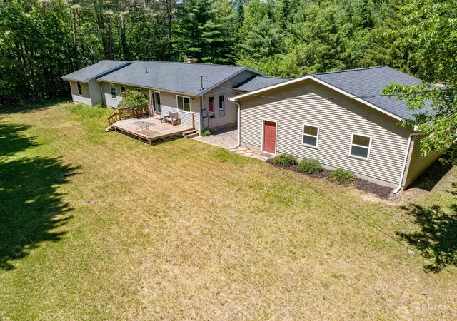 Photo 4 of Single family home for sale at 1767 W Greenwood Rd, Alger, MI 48610 | MLS# 77080069004 | Listing updated on 2026-09-18