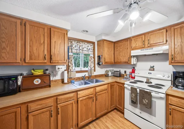 5th image of 11245 Cedar Rd, Lake, MI 48632 | MLS# 20261039621