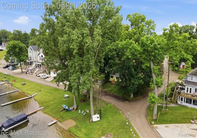 Homes for sale in Genoa Township Livingston, MI | 5504 Wildwood Dr, Genoa Township Livingston, MI 48843 | MLS# 20261039625