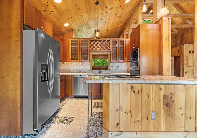 Photo 4 of Single family home for sale at 210 Spring Lake Dr, Chelsea, MI 48118 | MLS# 81026025945 | Listing updated on 2026-09-25