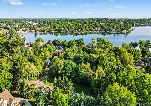 Photo 19 of Land for sale at 2491 Hoover Ave, West Bloomfield, MI 48324 | MLS# 20261039642 | Listing updated on 2026-06-02