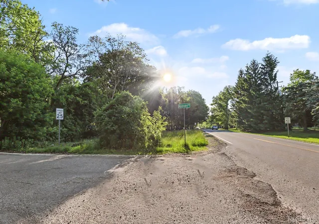 Photo 4 of Land for sale at 2491 Hoover Ave, West Bloomfield, MI 48324 | MLS# 20261039642 | Listing updated on 2026-06-02