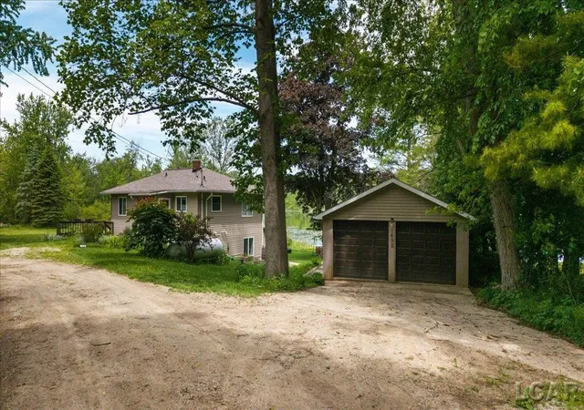 Homes for sale in Manchester Township Washtenaw, MI | 1400 Lakeview Dr, Manchester Township Washtenaw, MI 49287 | MLS# 56050209540