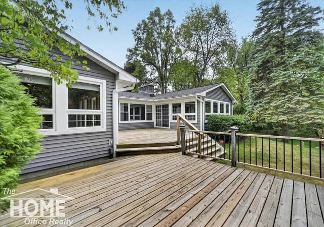 2nd image of 1910 Lake Ct, Owosso, MI 48867 | MLS# 5050209541