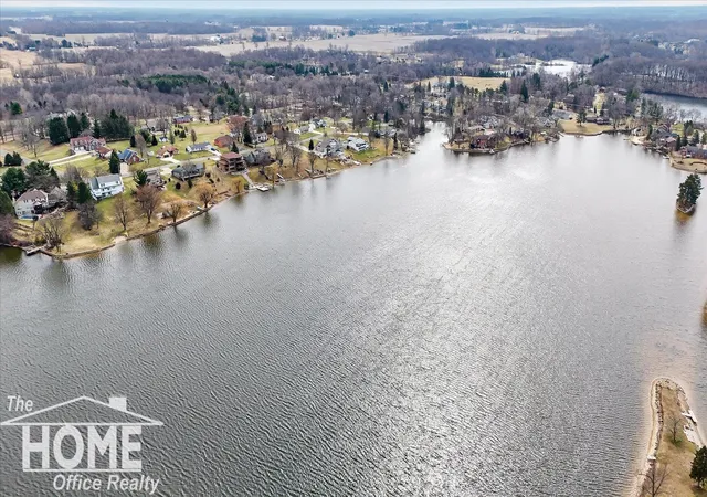 5th image of 1910 Lake Ct, Owosso, MI 48867 | MLS# 5050209541