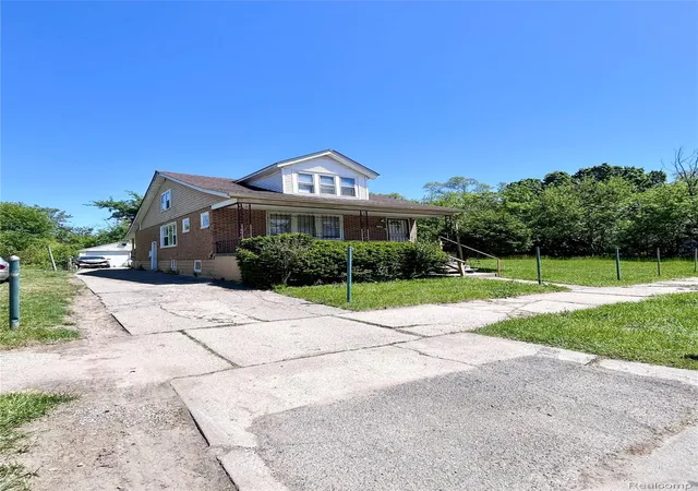2nd image of 17390 Waltham St, Detroit, MI 48205 | MLS# 20261039649