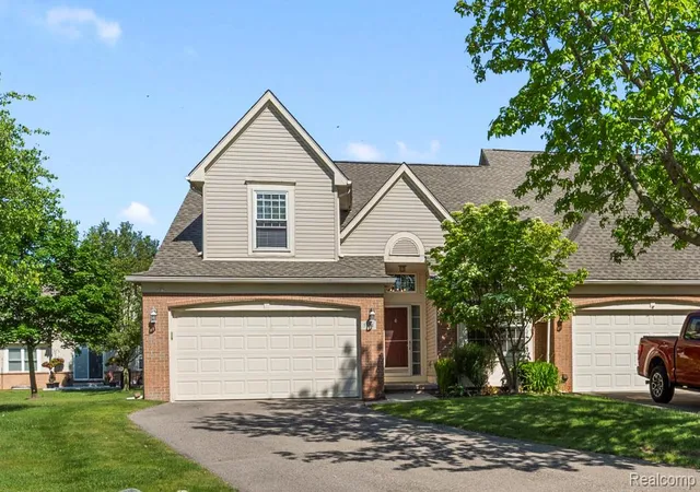 Photo 1 of Sale Pending at 5514 Greenway Dr, Trenton, MI 48183 | MLS# 20261039651 | Listing updated on 2026-06-05