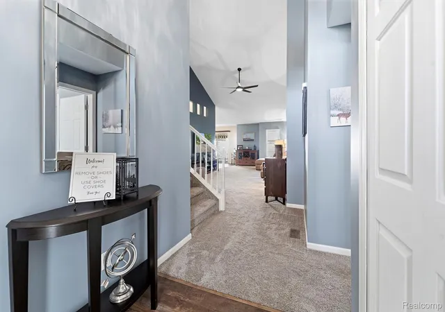 Listing Photo 4 - Condo for sale in building located at 5514 Greenway Dr, Trenton, MI 48183