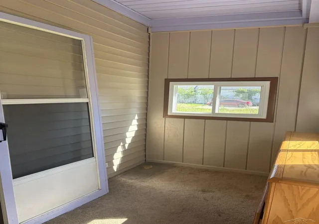 Photo 3 of Single family home for sale at 2351 S Michigan St, Saginaw City Saginaw, MI 48602 | MLS# 61050209544 | Listing updated on 2026-05-30