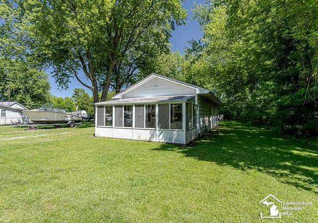Photo 2 of Single family home for sale at 13838 Bayside Dr, Monroe, MI 48161 | MLS# 57050209549 | Listing updated on 2026-06-04