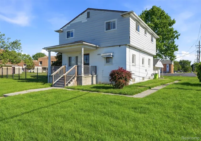 Photo 1 of Single family home for sale at 1631 Clara St, Clinton Township, MI 48036 | MLS# 20261039662 | Listing updated on 2026-06-21